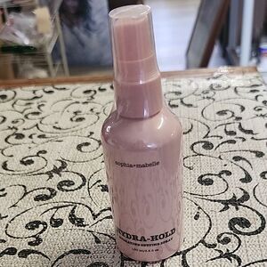 Sophia + Mabelle Hydra-Hold Setting Spray